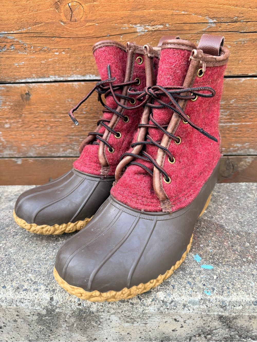 LL Bean Duck Boots Red Wool(?) Felt Upper Womens Size 8 Winter Snow Warm